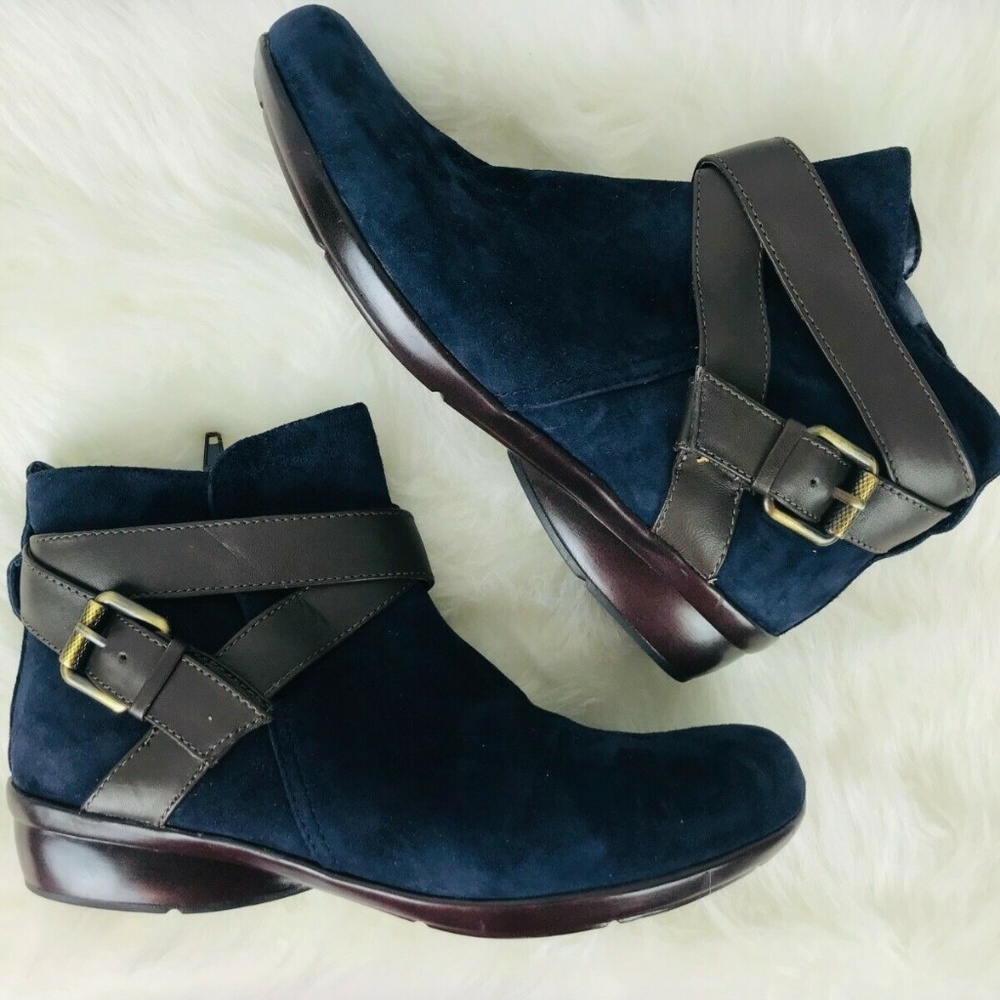 Naturalizer Womens Cassandra Navy Suede Ankle Boot